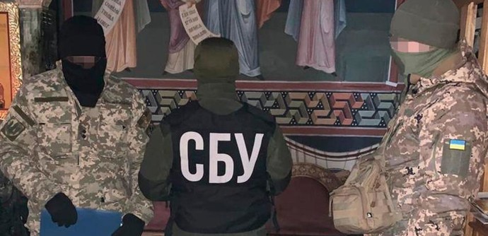 Киев назначает тюремные сроки православным священнослужителям
