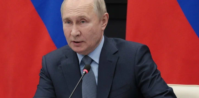 Президент поручил укрепить технологический и финансовый суверенитет РФ