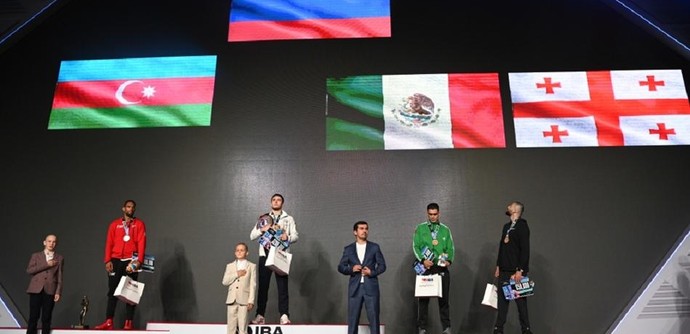 В ЧМ по боксу Россия участвовала под флагом РФ благодаря позиции Федерации бокса РФ