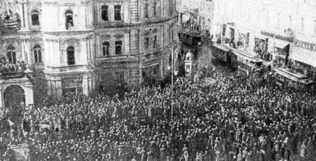 19 марта 1917 г. в Киеве, в рамках одной из первых цветных революций, проходил 100-тысячный митинг