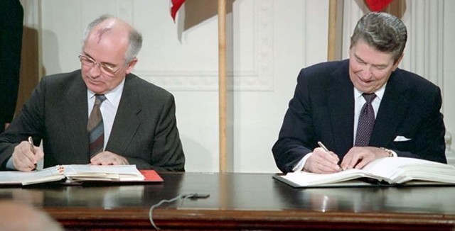 1 июня 1988 г. вступил в силу Договор РСМД
